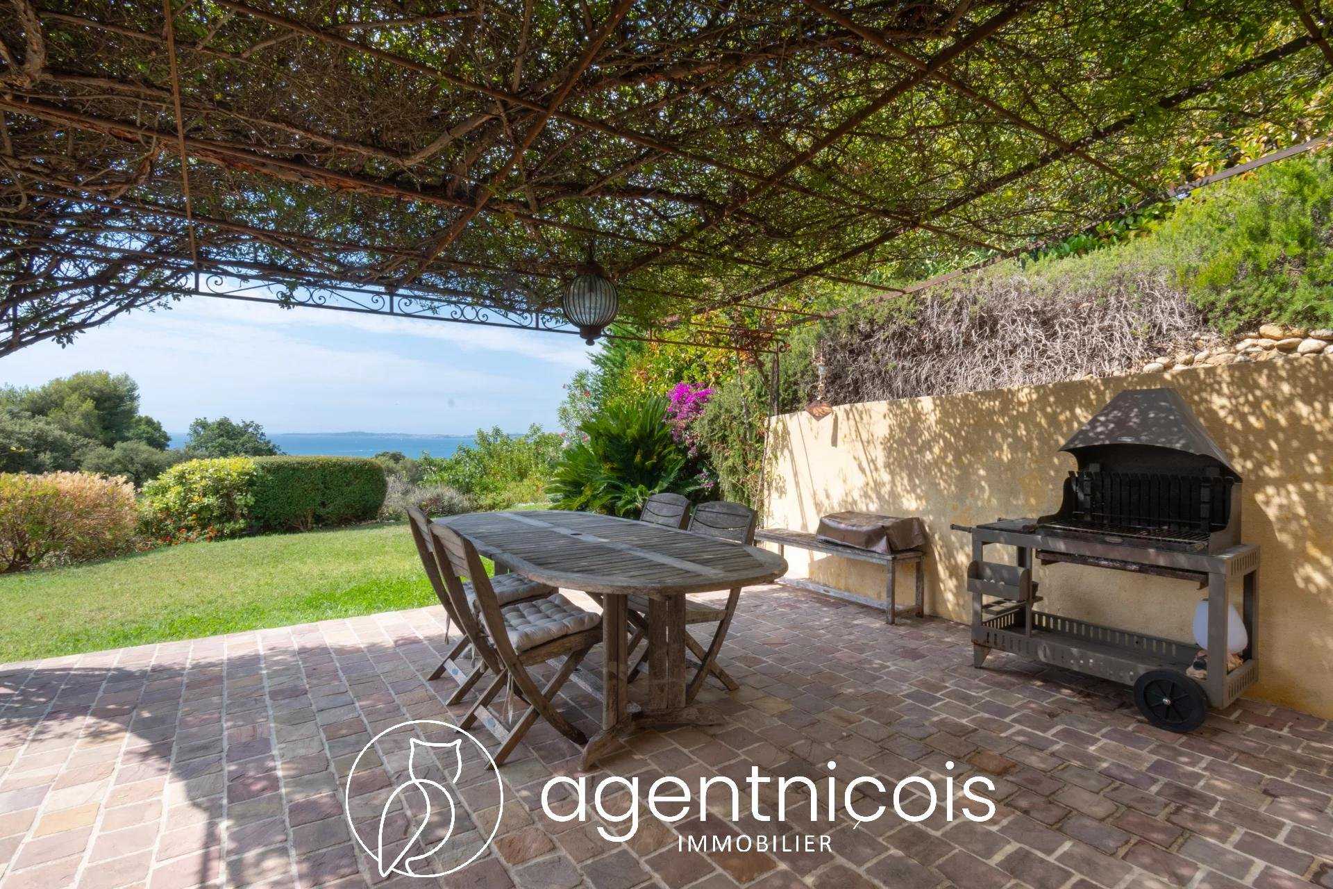 жилой дом в Montaleigne, Provence-Alpes-Cote d'Azur 10814202