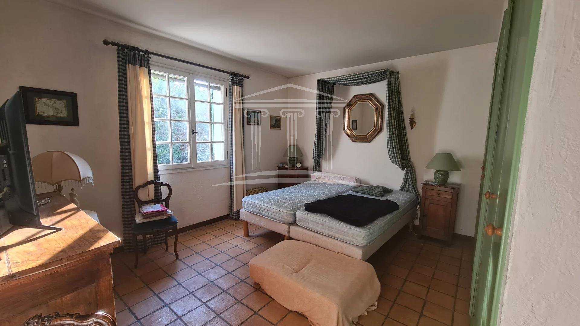 Hus i Bedarrides, Provence-Alpes-Cote d'Azur 10814213