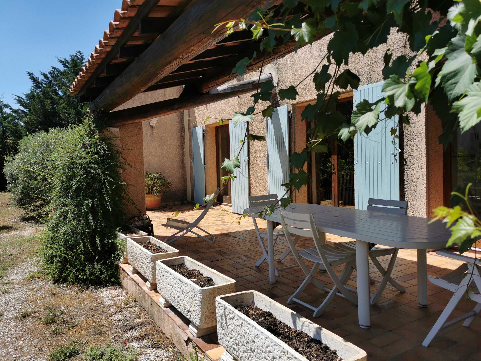 Huis in Pertuis, Provence-Alpes-Côte d'Azur 10814317