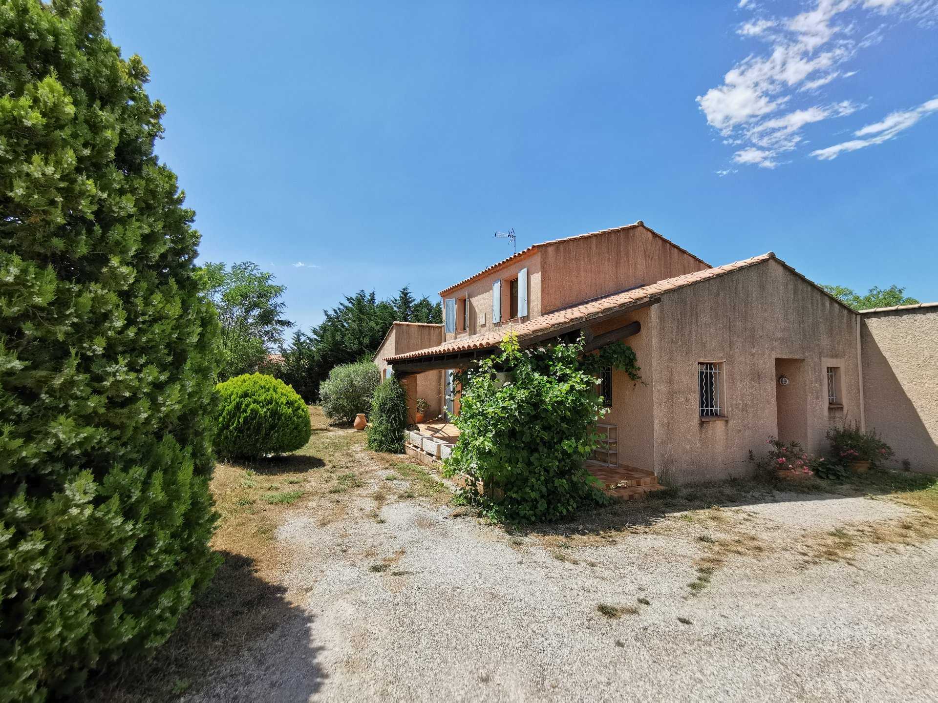 Rumah di Pertuis, Provence-Alpes-Cote d'Azur 10814317