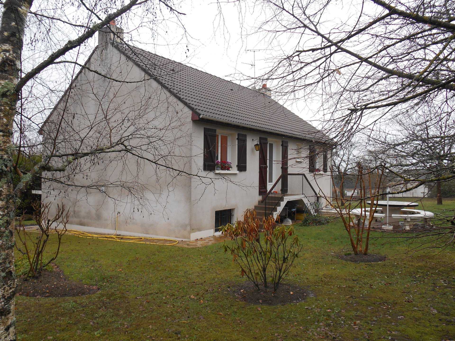 房子 在 Thenioux, Centre-Val de Loire 10814334