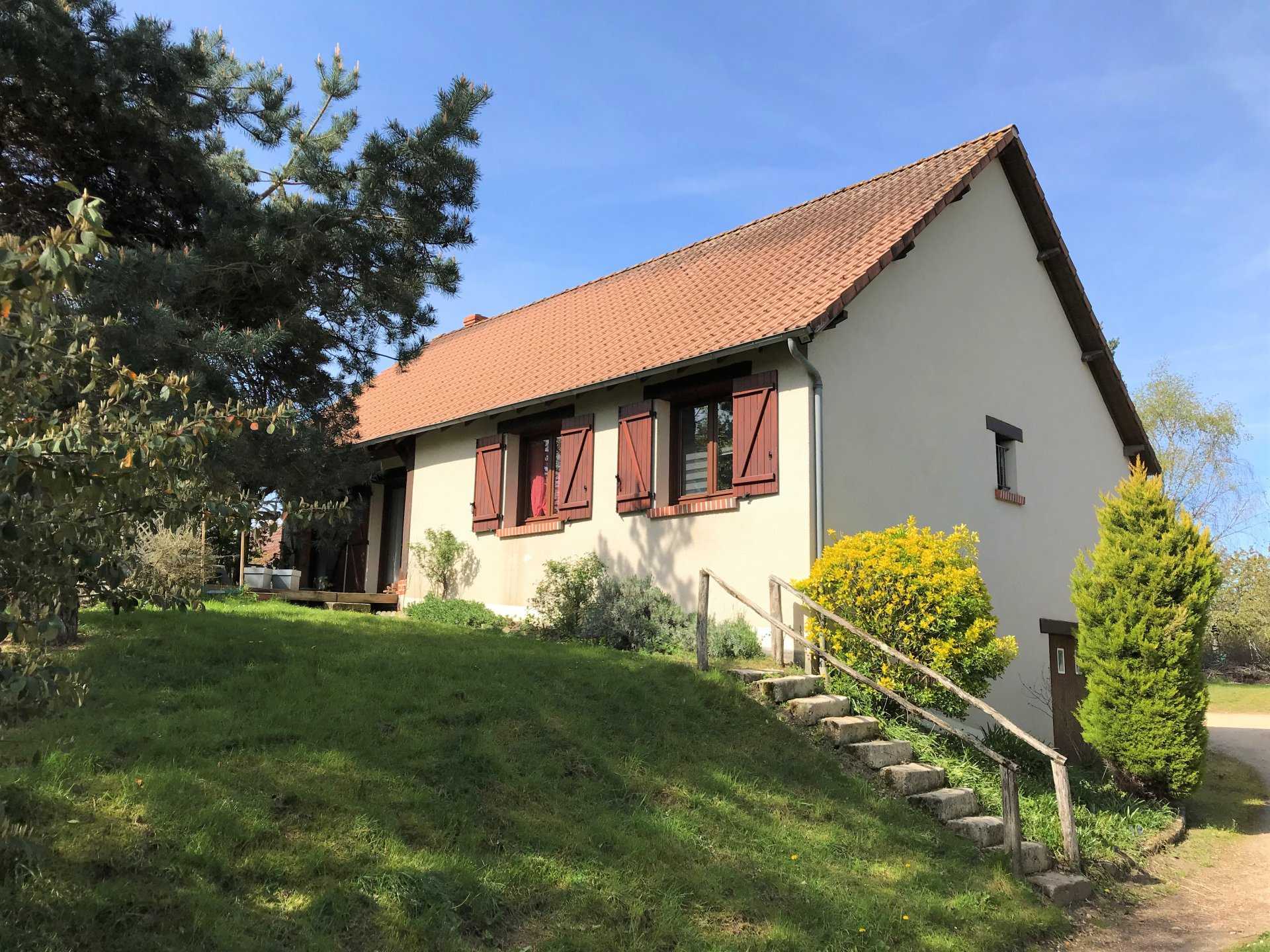 House in Vignoux-sur-Barangeon, Centre-Val de Loire 10814367