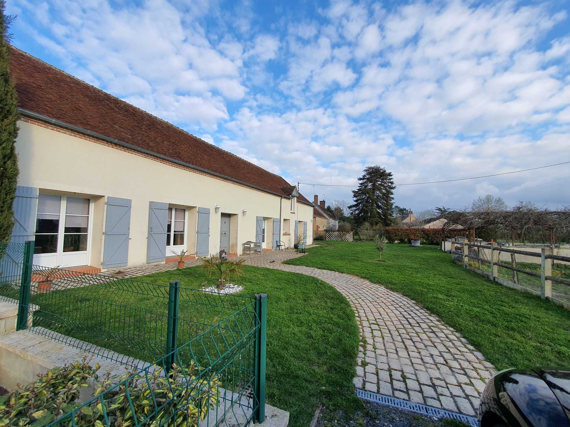 House in Vierzon, Cher 10814399
