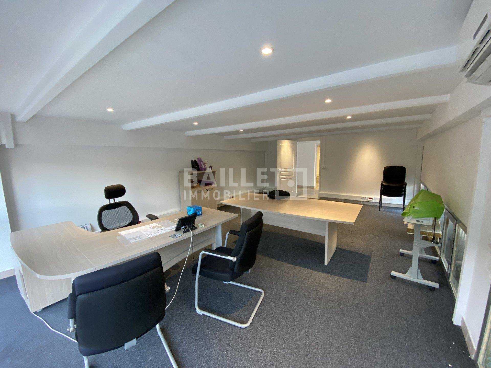 Γραφείο σε Vallauris, Provence-Alpes-Cote d'Azur 10814416