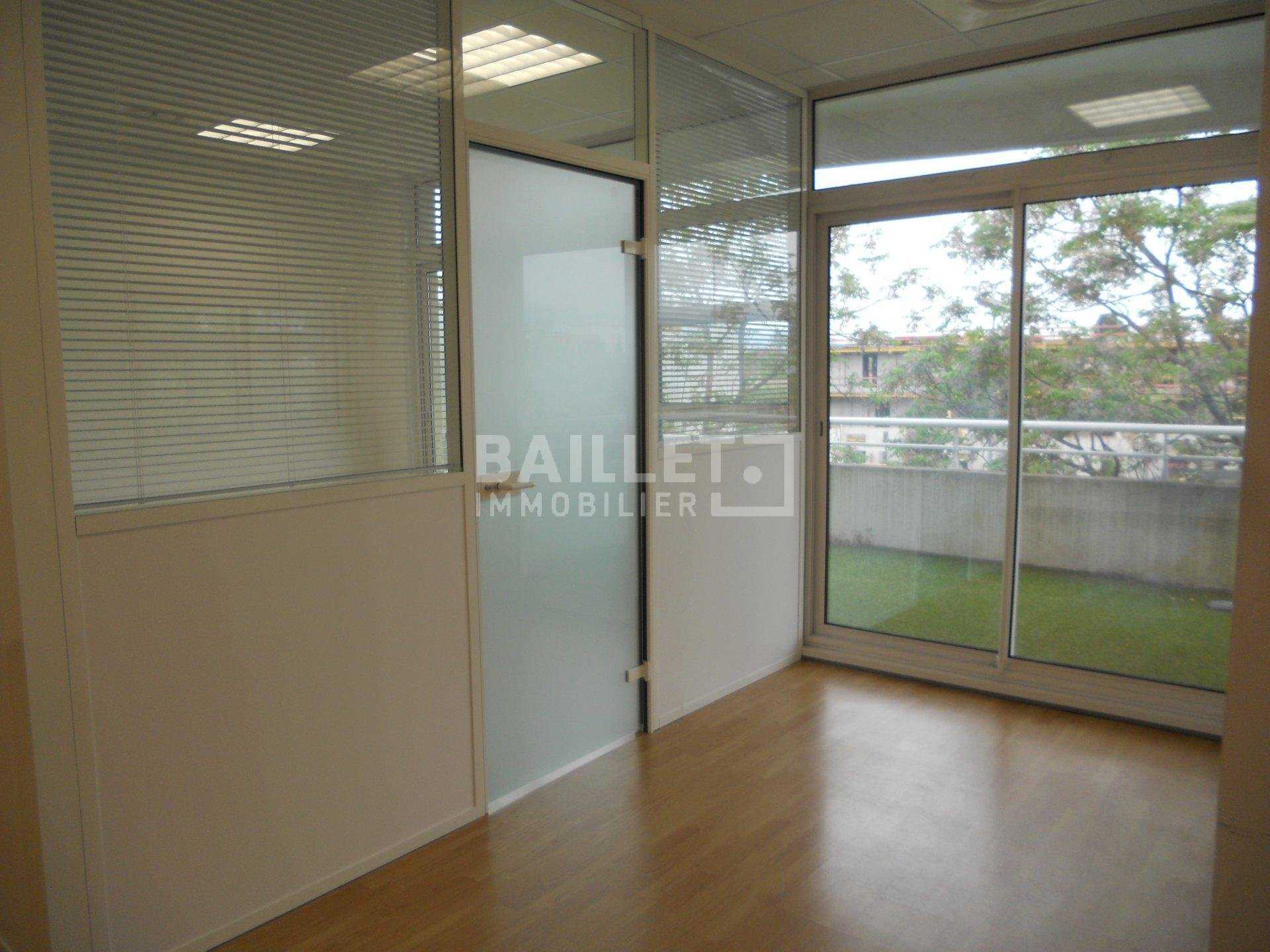Office in Mouans-Sartoux, Alpes-Maritimes 10814518