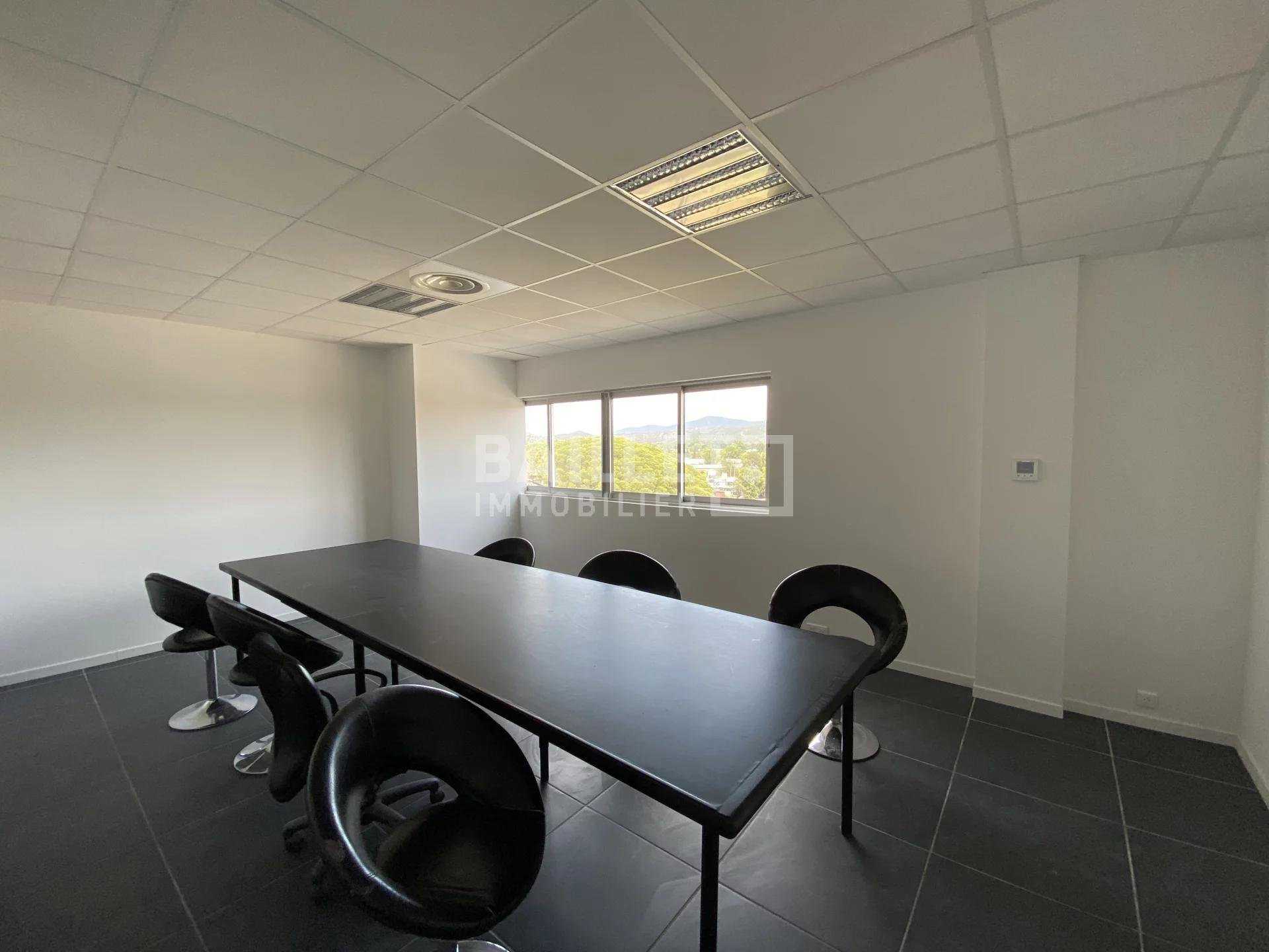 Office in Frejus, Provence-Alpes-Cote d'Azur 10814536