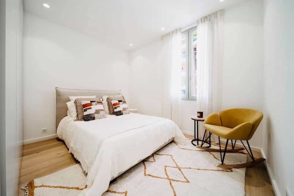 Condominium in Nice, Provence-Alpes-Cote d'Azur 10814560