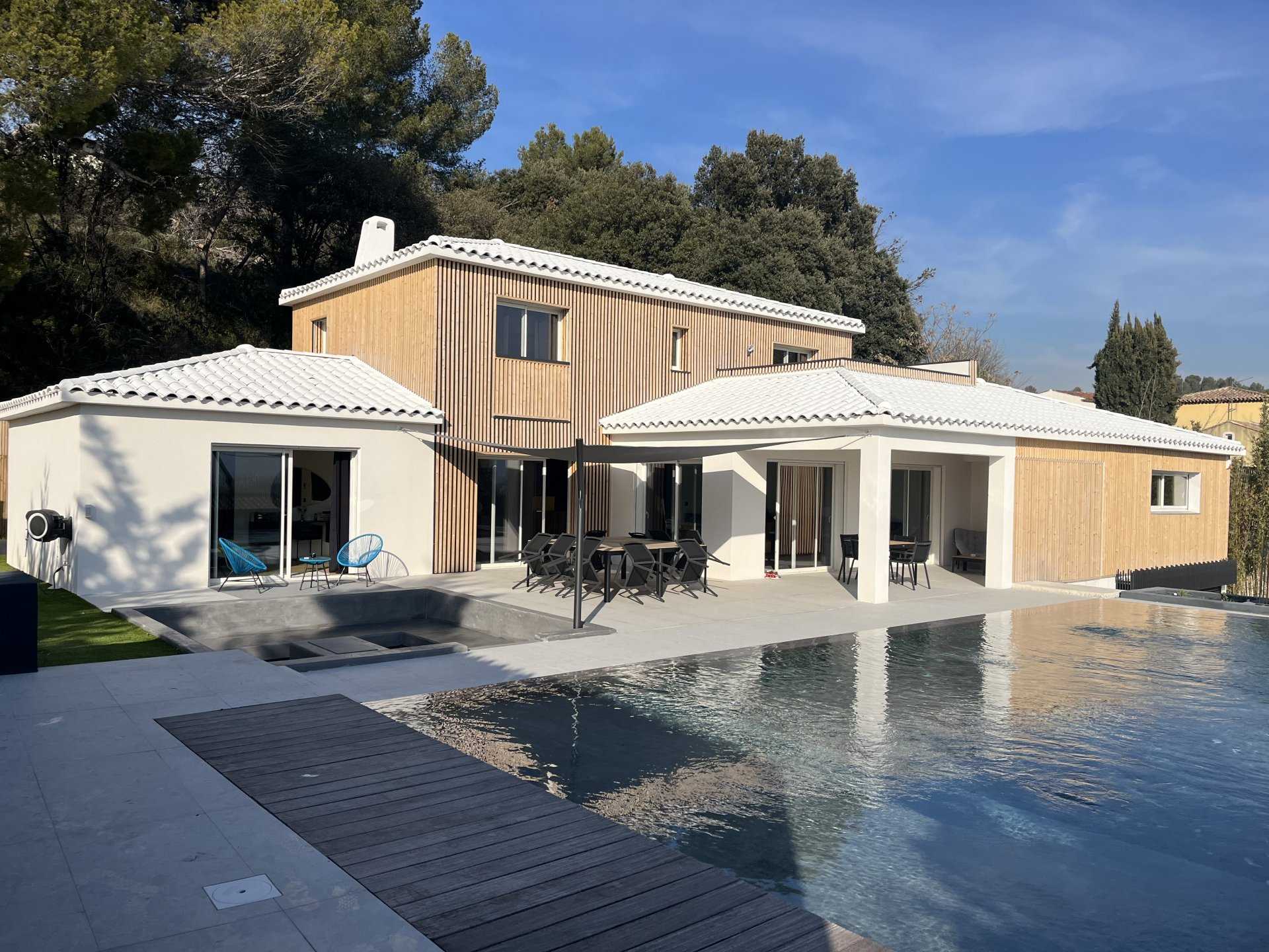 House in La Valentine, Provence-Alpes-Cote d'Azur 10814612