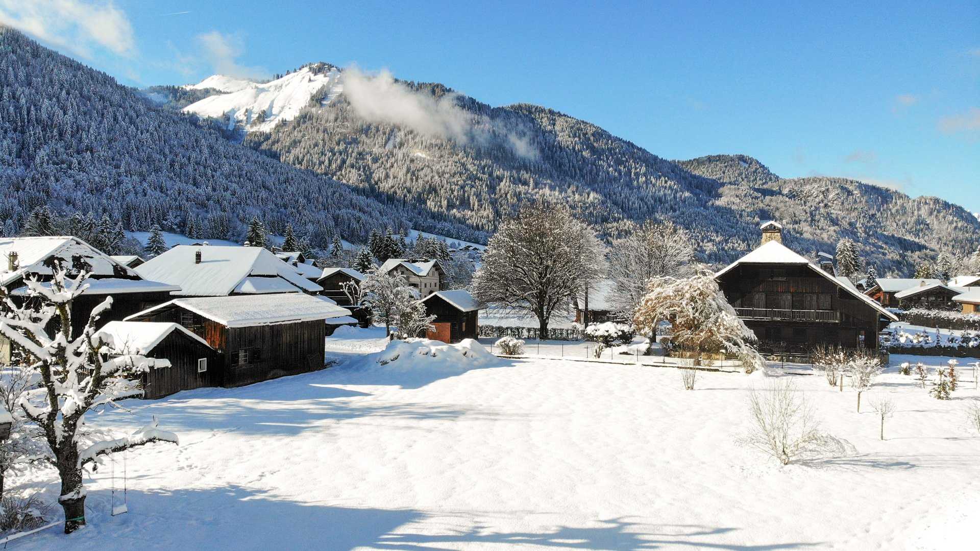 Residential in Morzine, Haute-Savoie 10814675