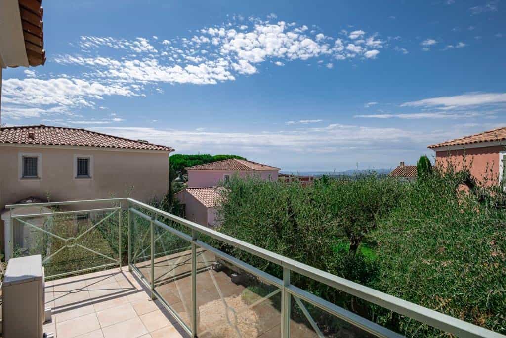 House in Le Ray, Provence-Alpes-Cote d'Azur 10814764