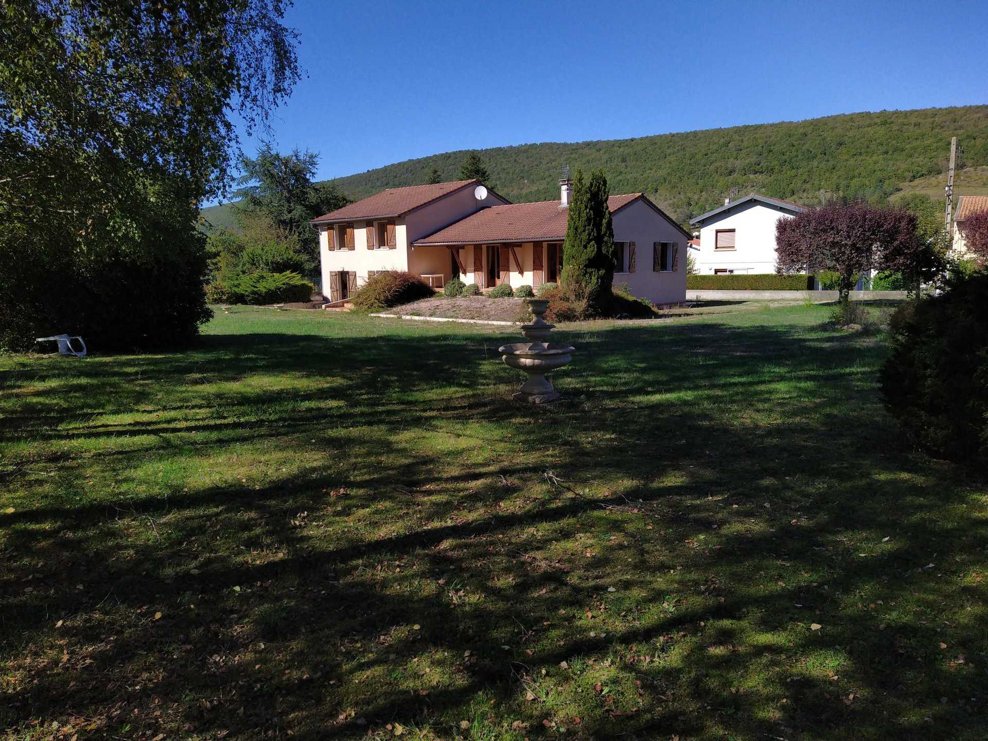 rumah dalam Lavelanet, Occitanie 10814937