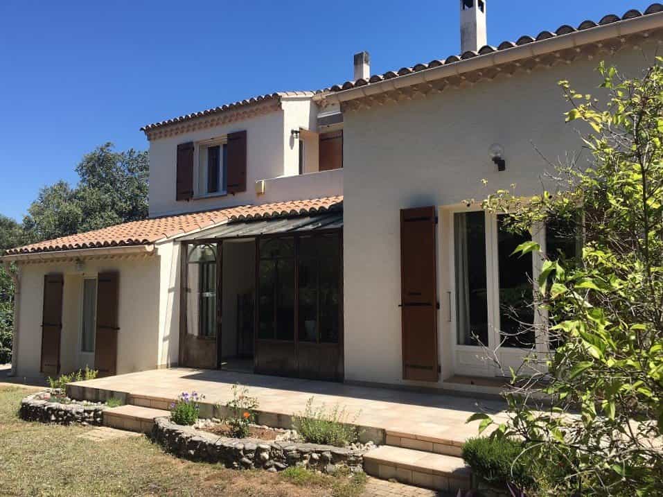 Rumah di Saint-Didier, Vaucluse 10815023