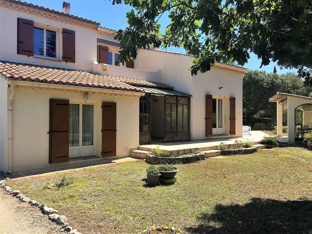 House in Saint-Didier, Provence-Alpes-Cote d'Azur 10815023
