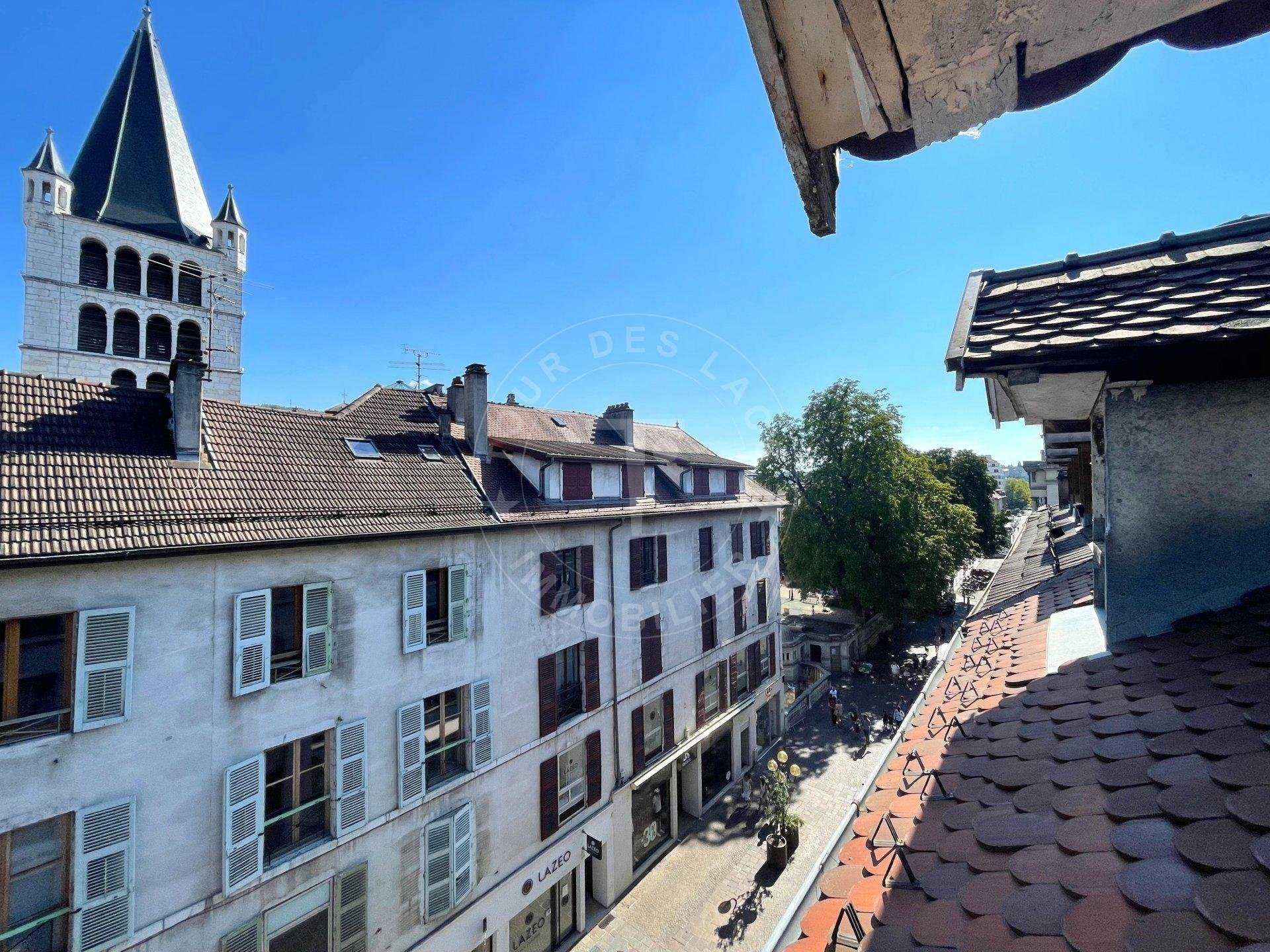 Eigentumswohnung im Albigny, Auvergne-Rhône-Alpes 10815120
