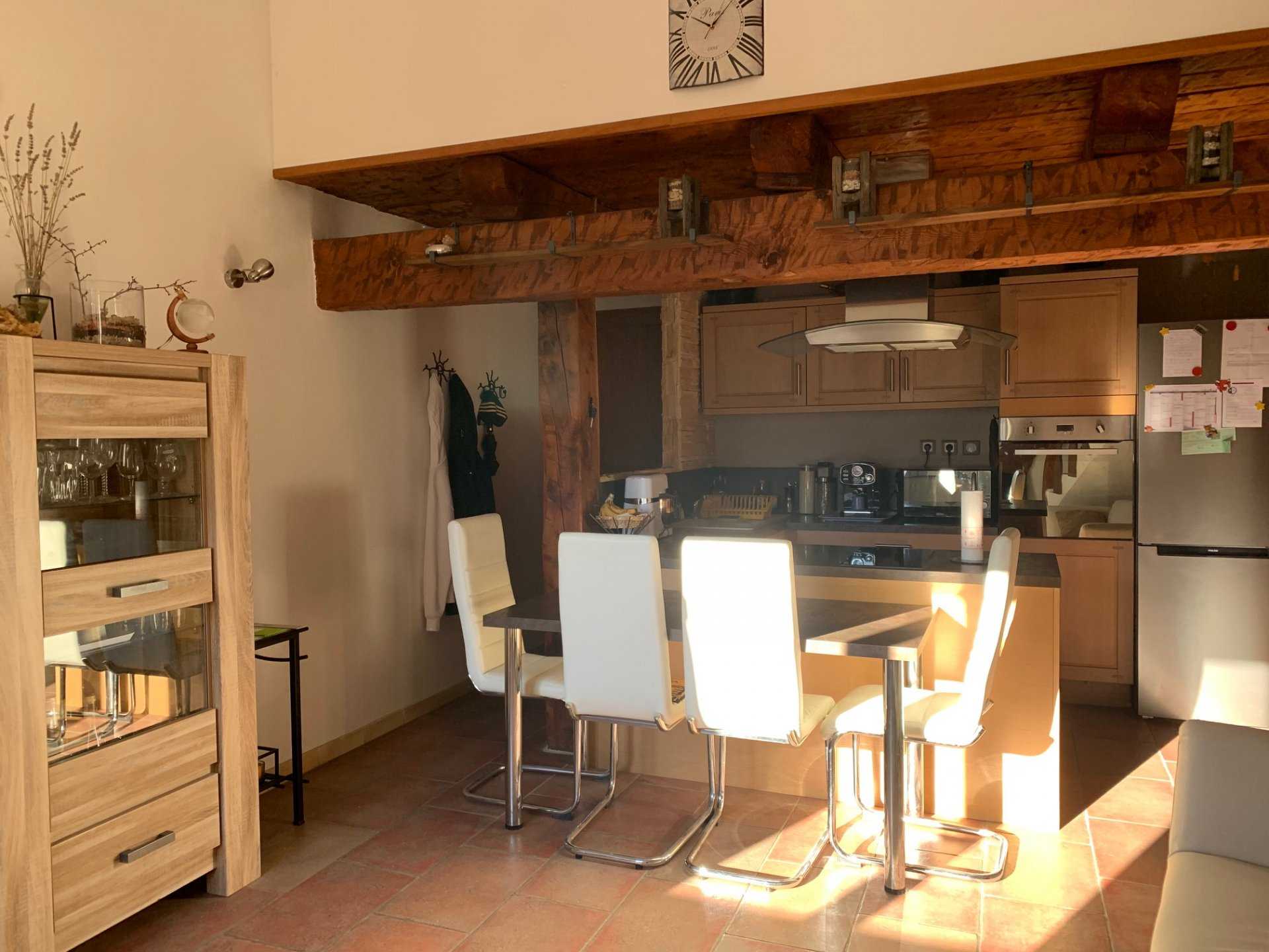 Condominium in Sainte-Anastasie-sur-Issole, Provence-Alpes-Cote d'Azur 10815270