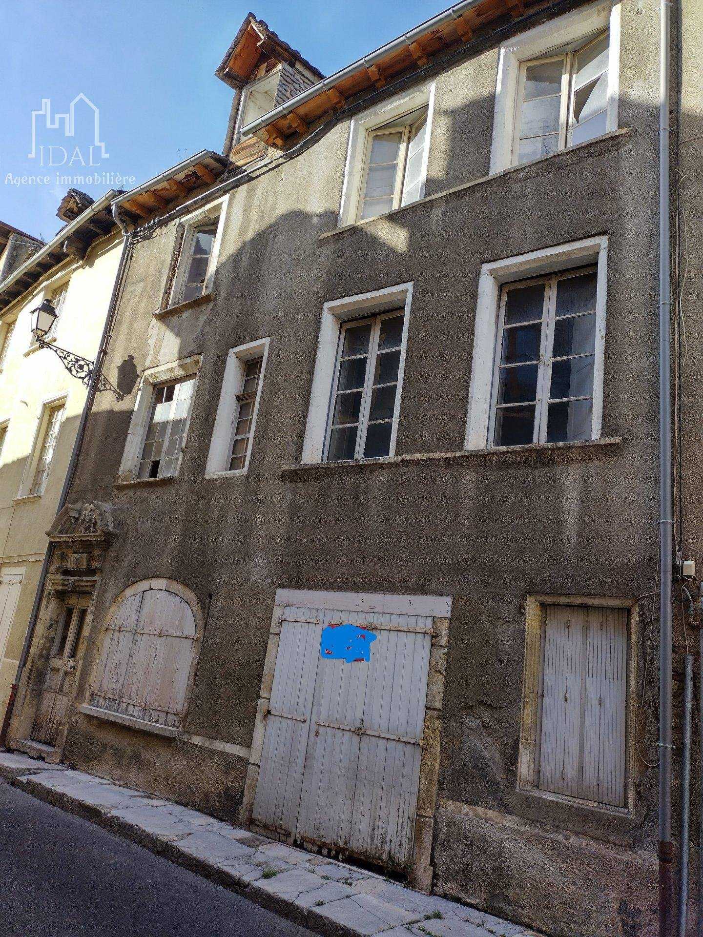 Useita taloja sisään Marvejols, Occitanie 10815313