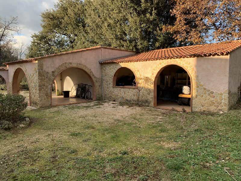 Будинок в Neoules, Provence-Alpes-Cote d'Azur 10815341