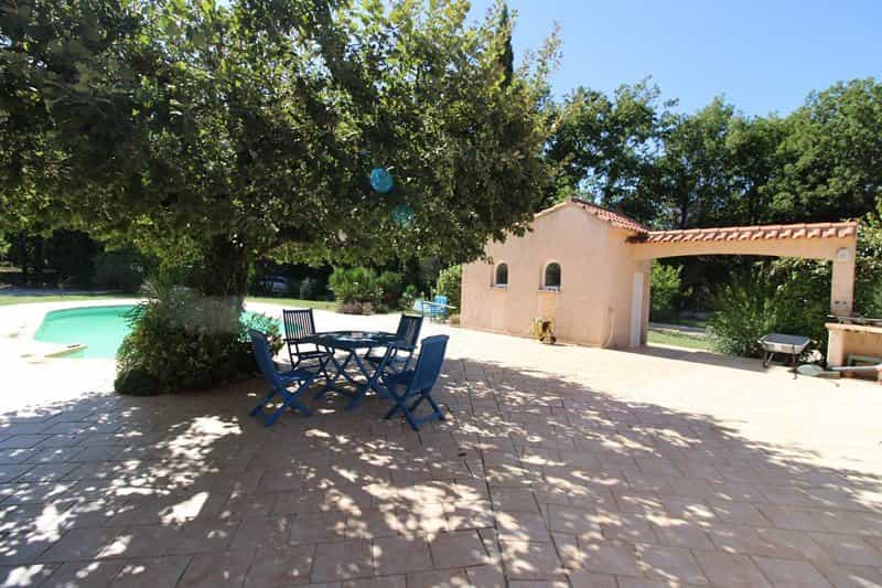 Будинок в Neoules, Provence-Alpes-Cote d'Azur 10815341