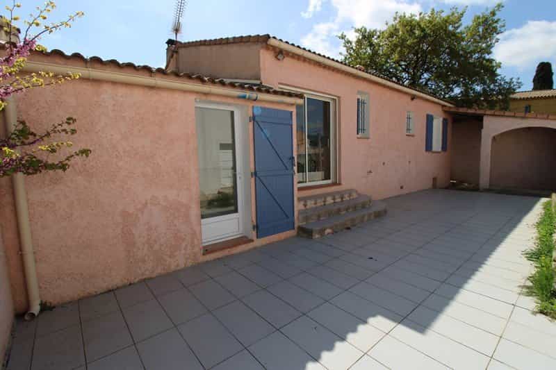 House in Rocbaron, Provence-Alpes-Cote d'Azur 10815346