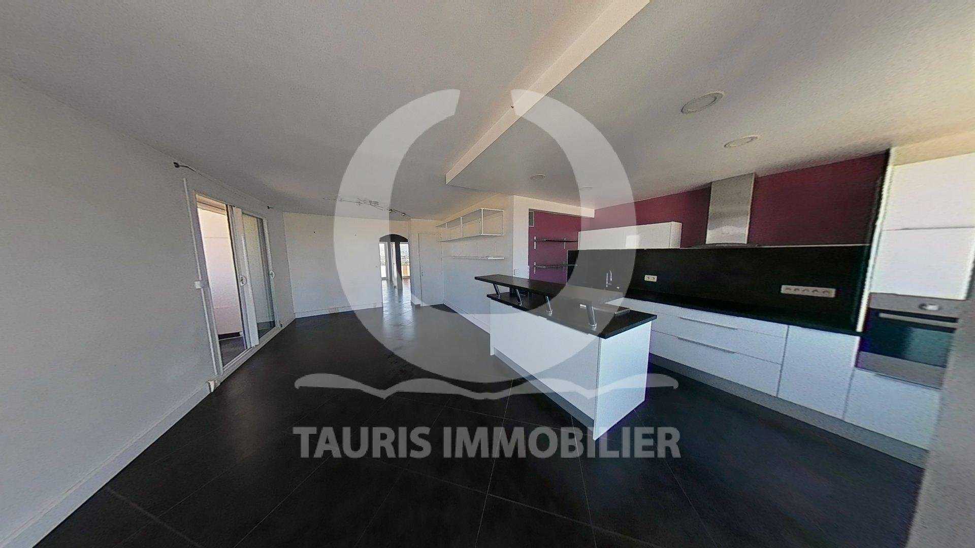 Condominium in Sainte-Anne, Provence-Alpes-Cote d'Azur 10815348