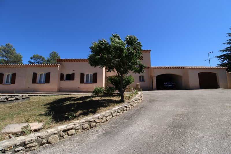 casa en Rocbaron, Provence-Alpes-Cote d'Azur 10815374