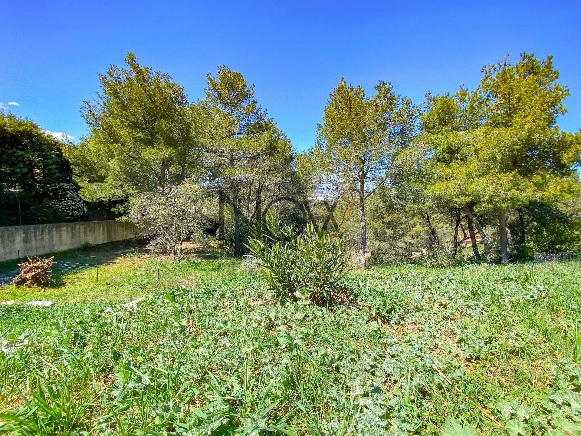 Huis in Taillades, Provence-Alpes-Cote d'Azur 10815376