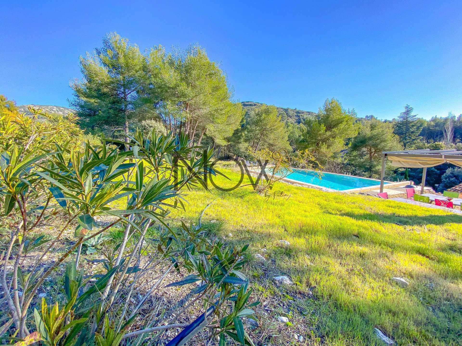 House in Cavaillon, Vaucluse 10815383