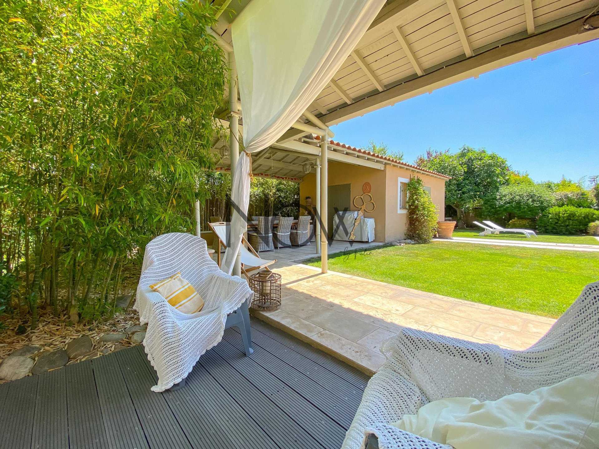 Huis in Taillades, Vaucluse 10815392