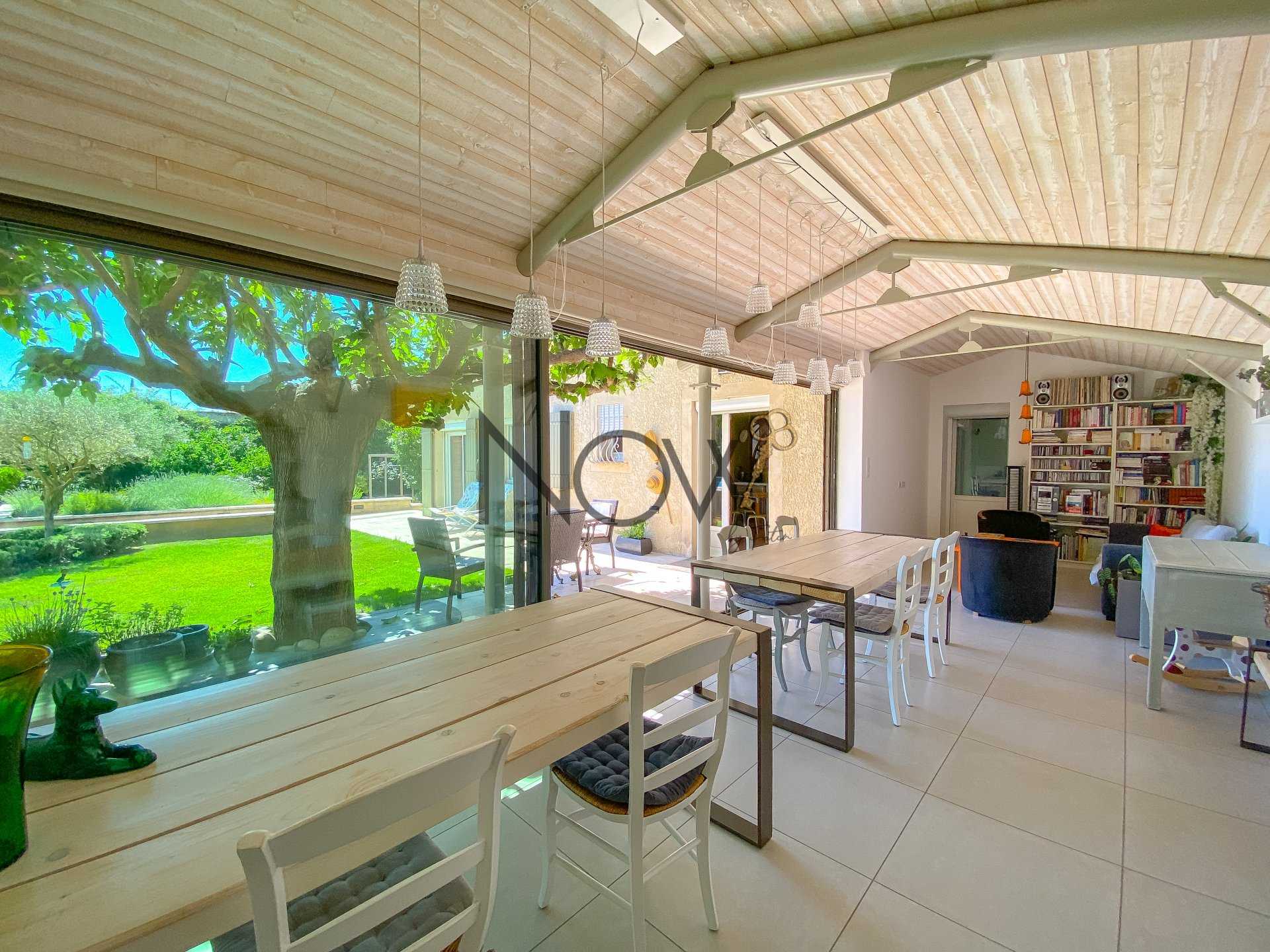 Huis in Taillades, Vaucluse 10815392
