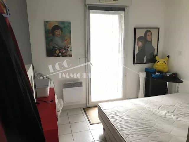 Condominium in Uzes, Occitanië 10815408
