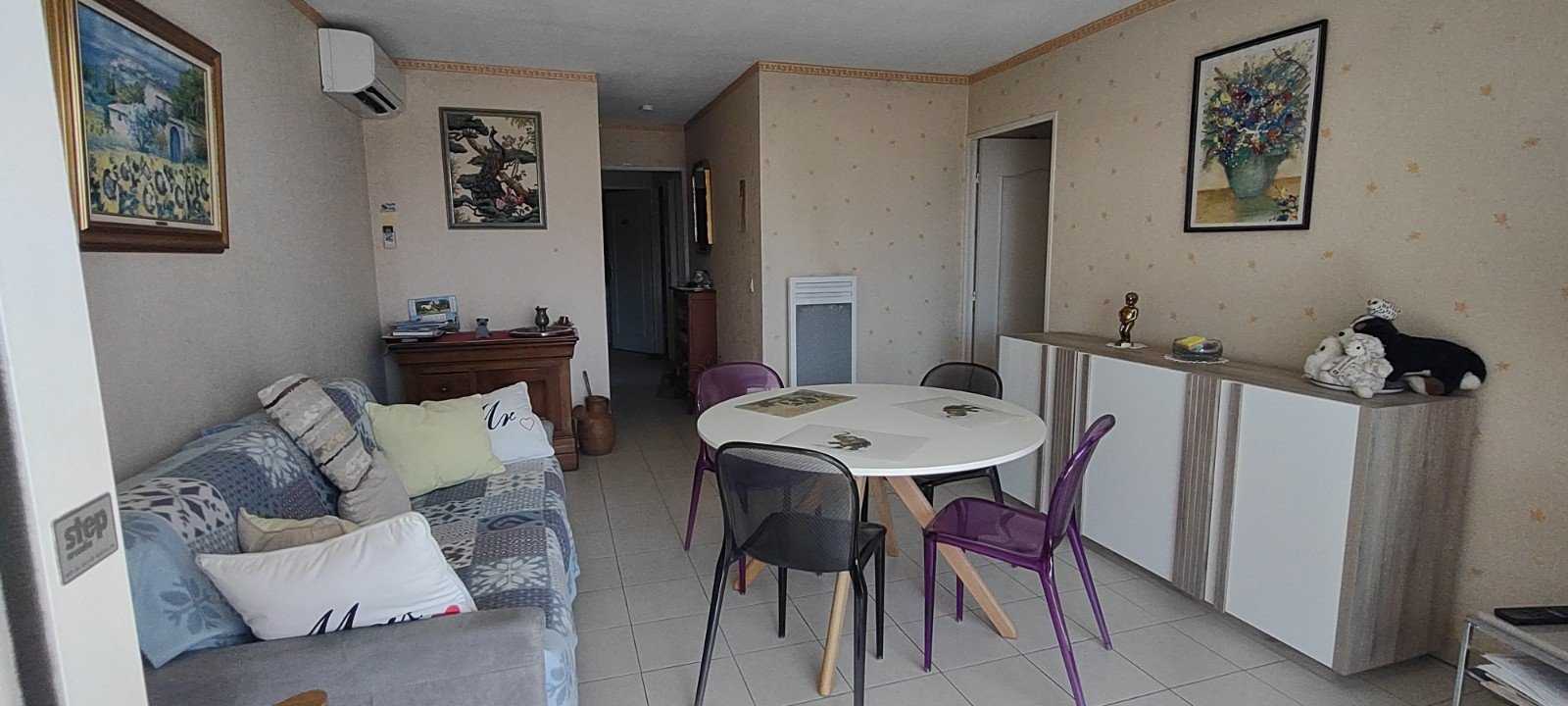 Condominio nel Frejus-Plage, Provence-Alpes-Cote d'Azur 10815433