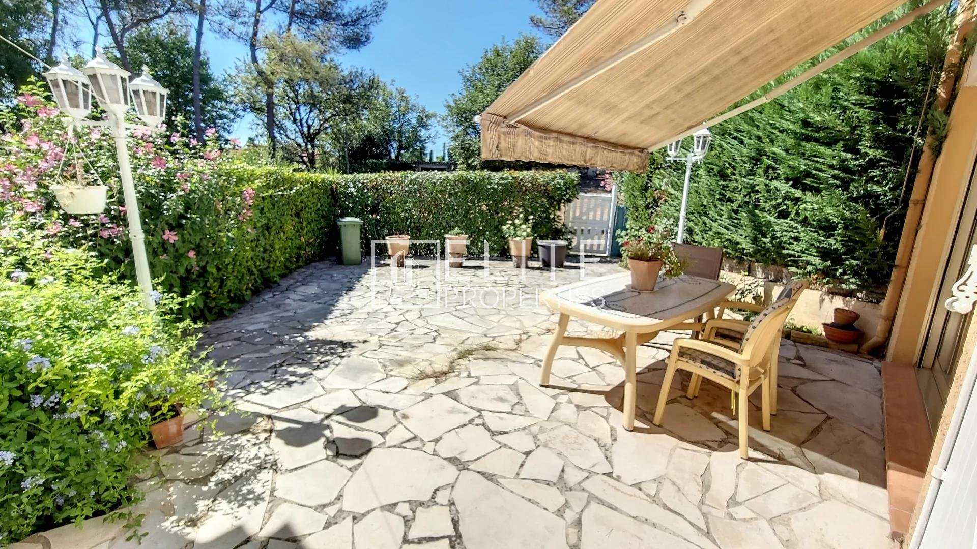 Talo sisään Mouans-Sartoux, Provence-Alpes-Cote d'Azur 10815437