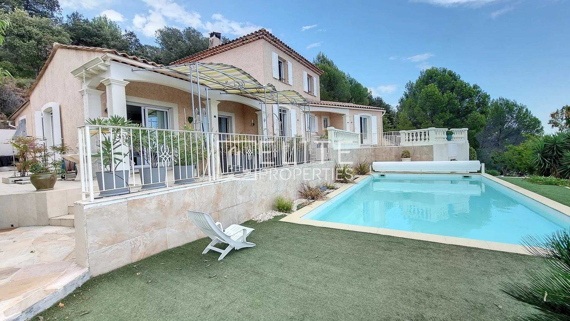 Rumah di Peymeinade, Provence-Alpes-Cote d'Azur 10815464