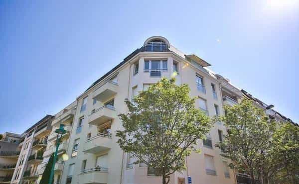 Condominium dans Montrouge, Ile de France 10815483