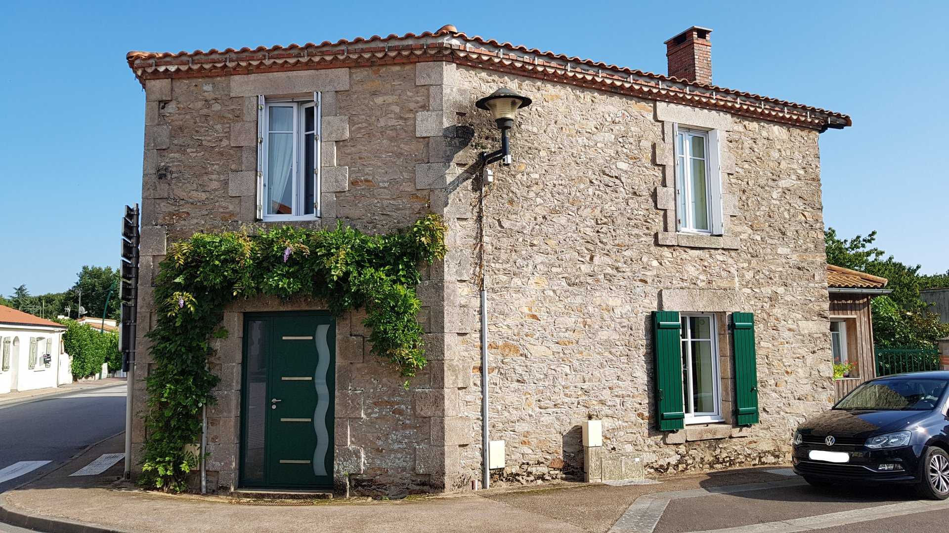 بيت في La Chaize-le-Vicomte, Vendée 10815682