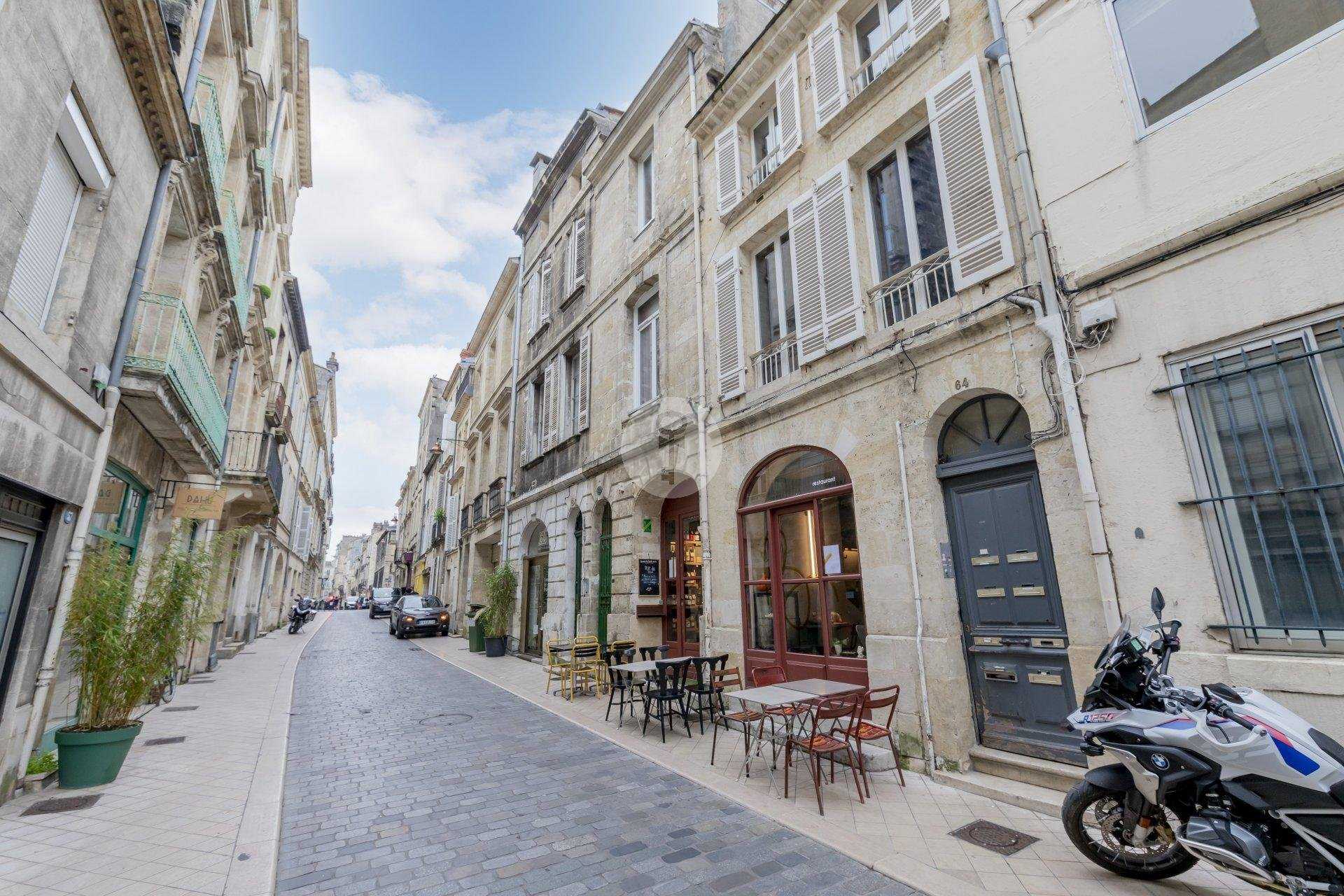 Condominium in Bordeaux, Nouvelle-Aquitaine 10815735