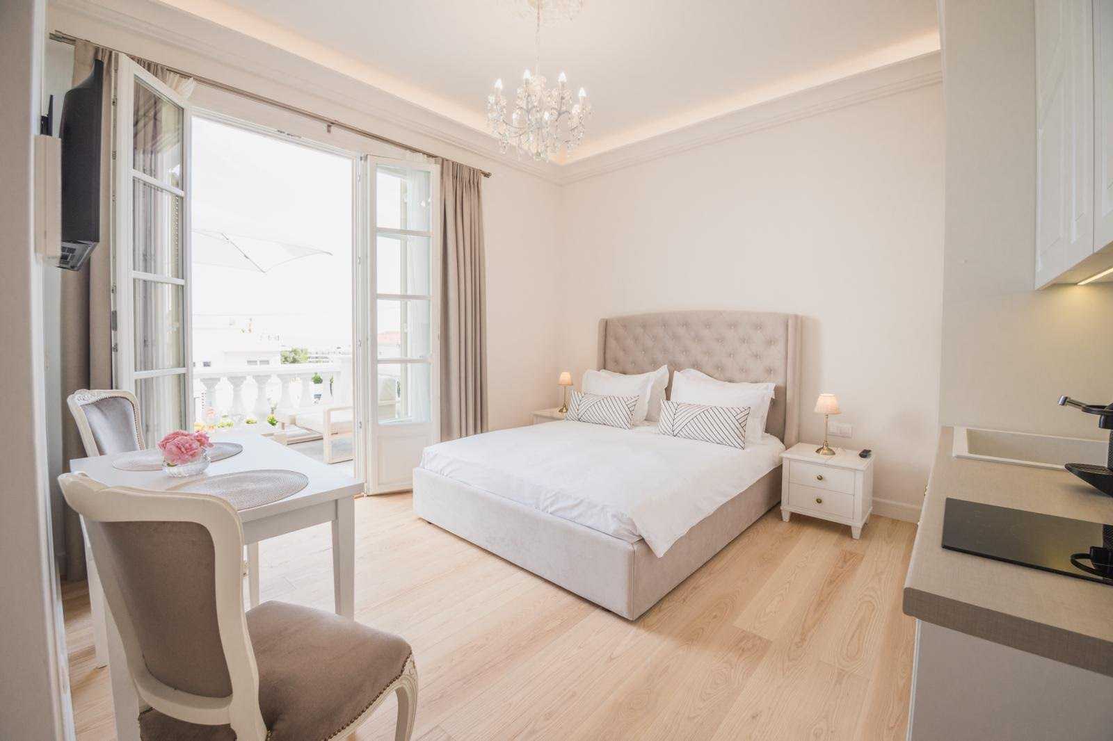 公寓 在 Saint-Laurent-du-Var, Provence-Alpes-Cote d'Azur 10815749