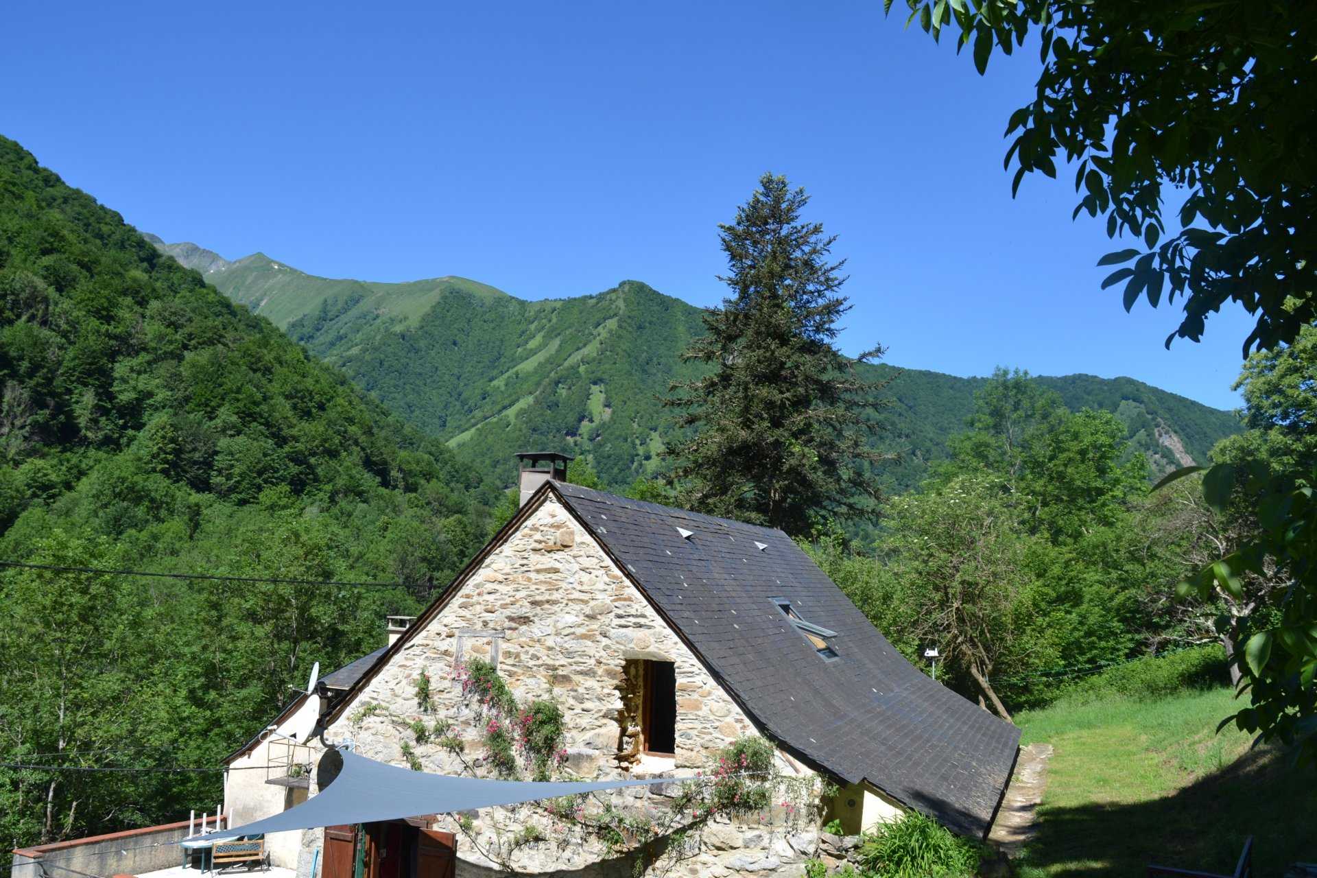 Hus i Ustou, Ariège 10815779