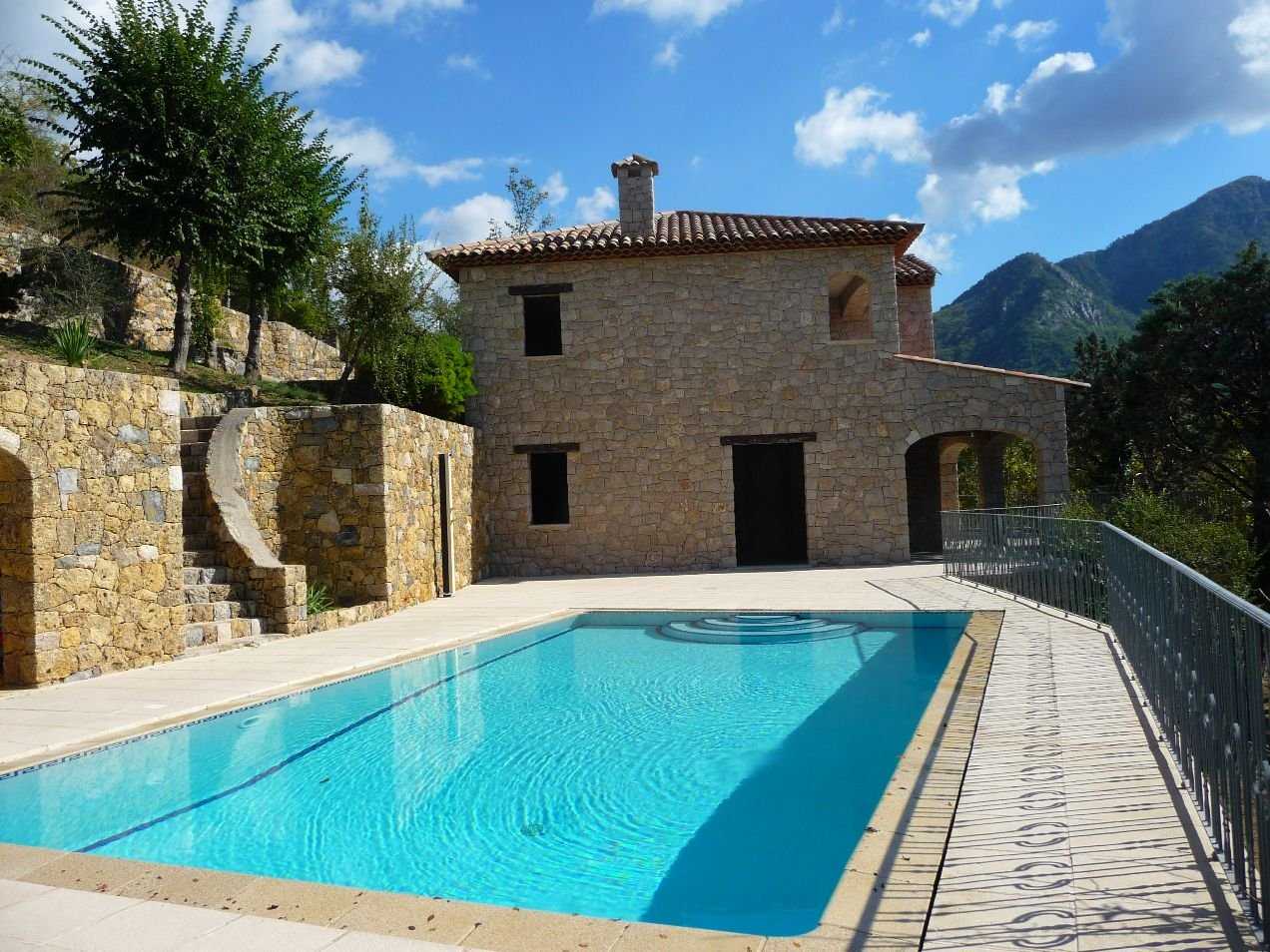 rumah dalam Sospel, Provence-Alpes-Côte d'Azur 10815814