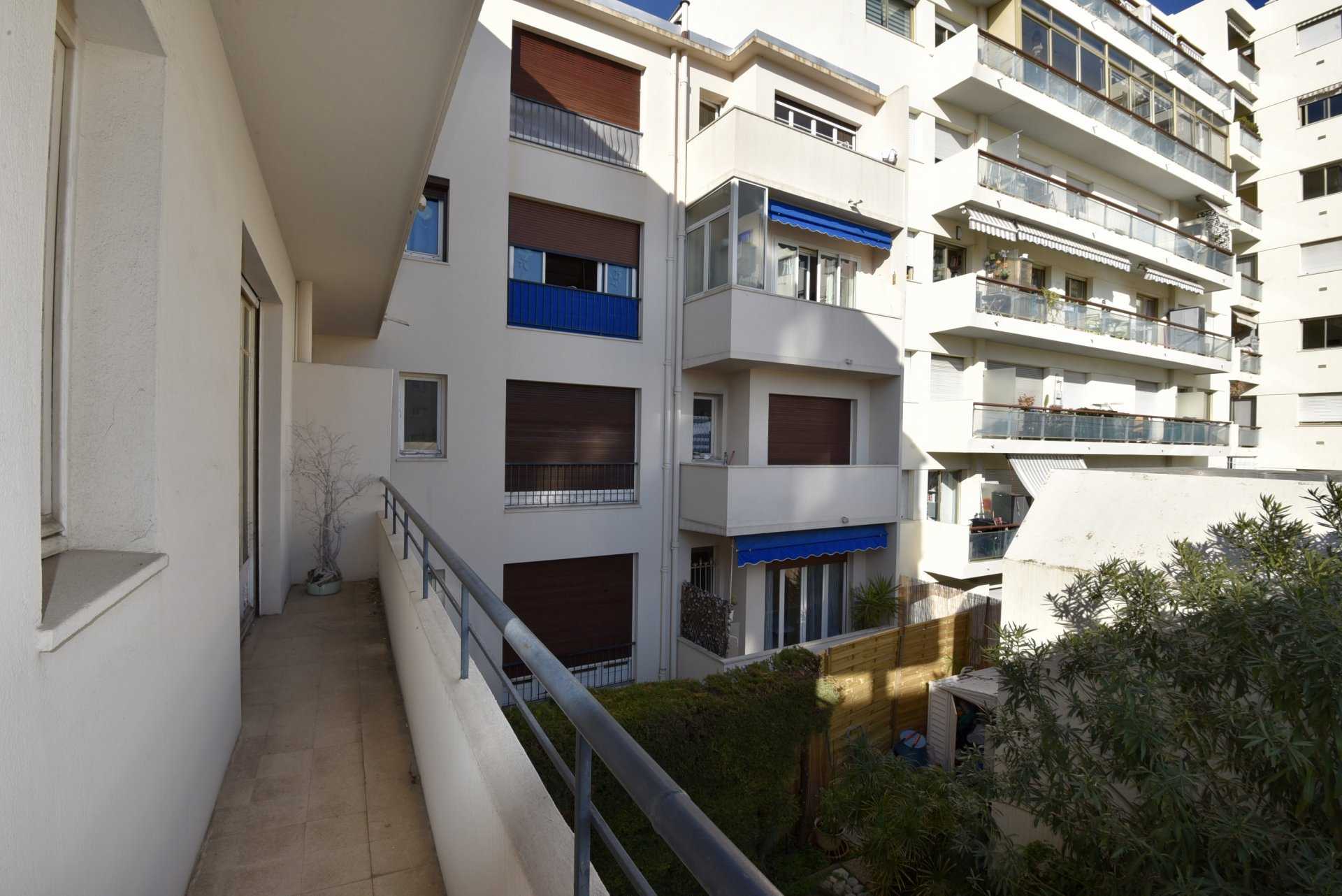 Condominio nel Nice, Alpes-Maritimes 10815872