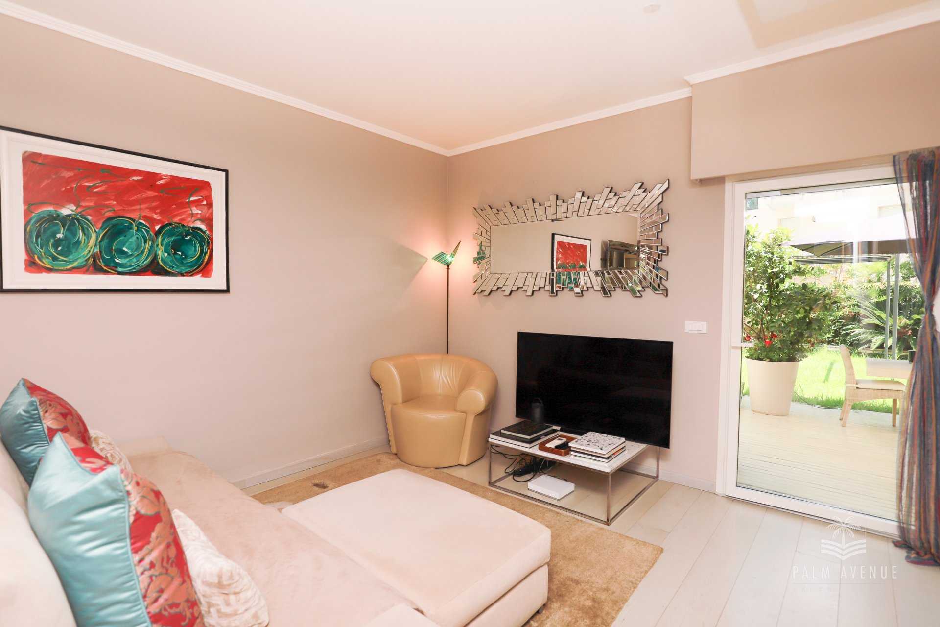 Condominium in Cannes, Provence-Alpes-Cote d'Azur 10815920