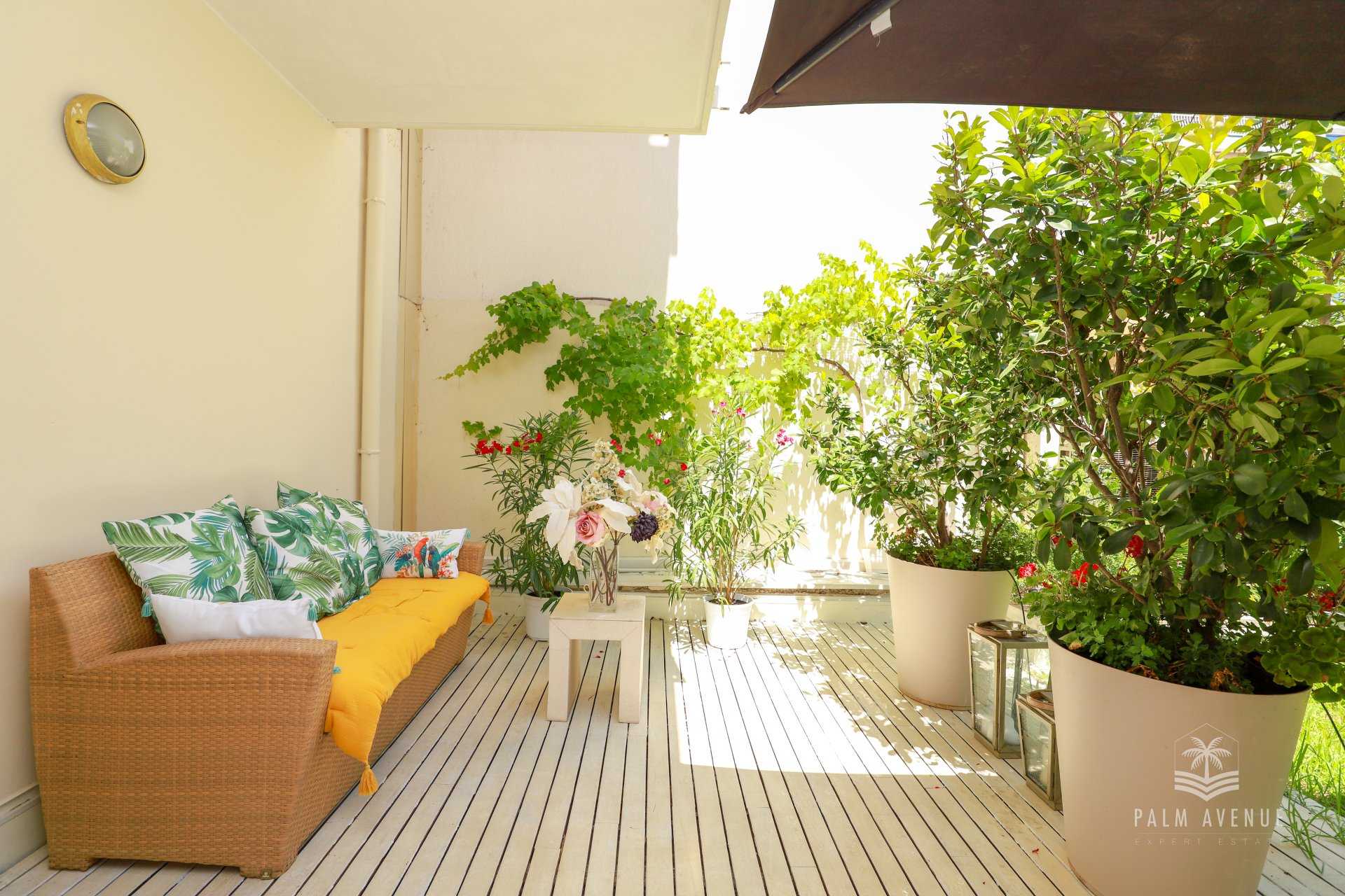 Condominium in Cannes, Provence-Alpes-Cote d'Azur 10815920