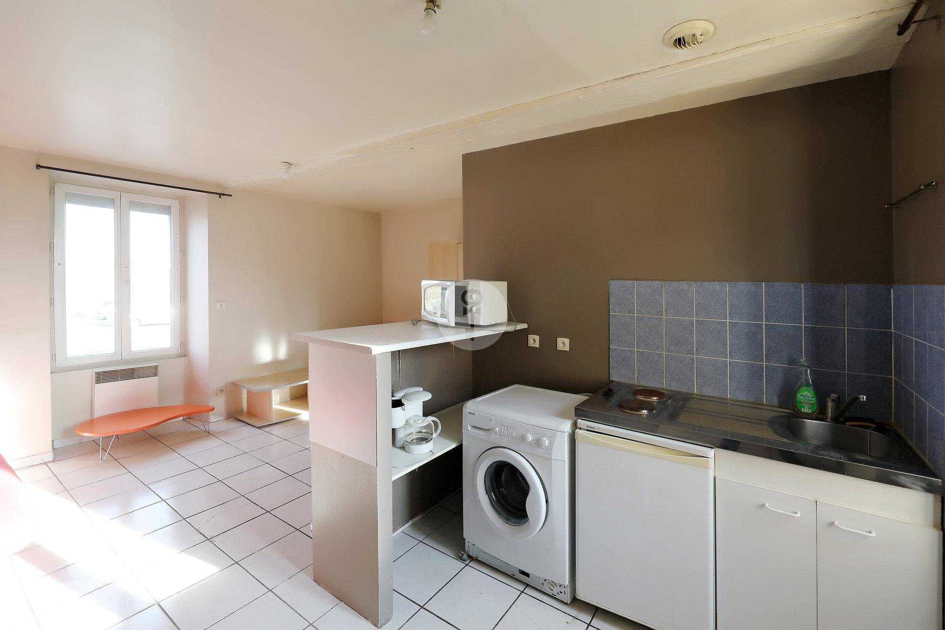 Condominium in Lescure-d'Albigeois, Occitanie 10815927