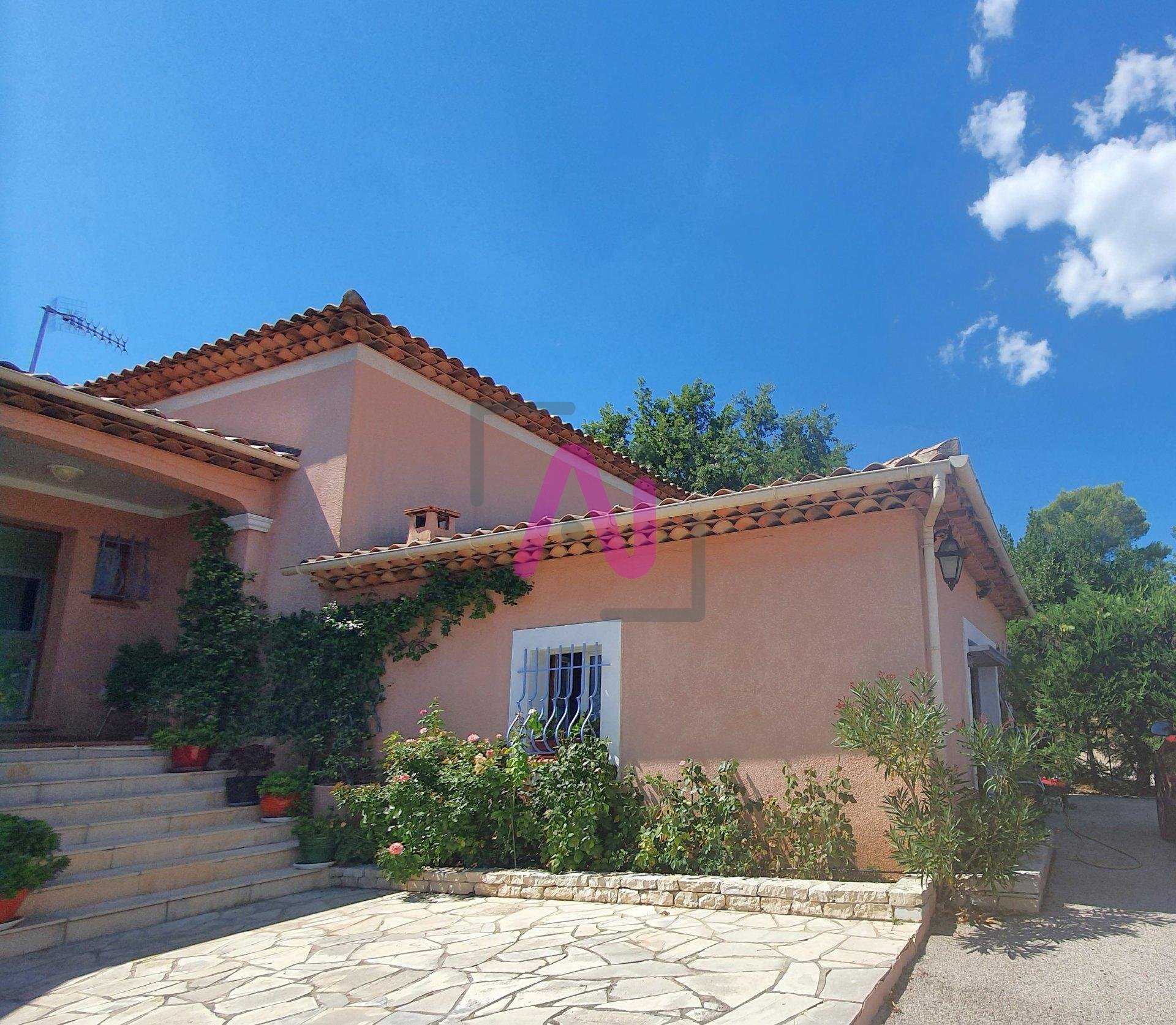 Hus i Gareoult, Provence-Alpes-Cote d'Azur 10816018