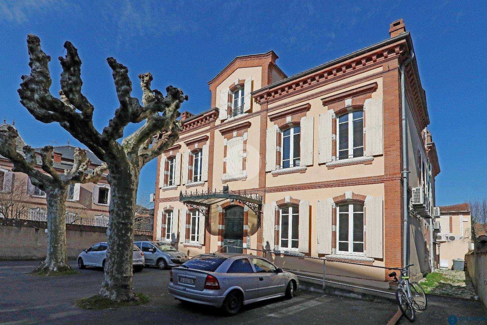 Pejabat dalam Albi, Occitanie 10816040