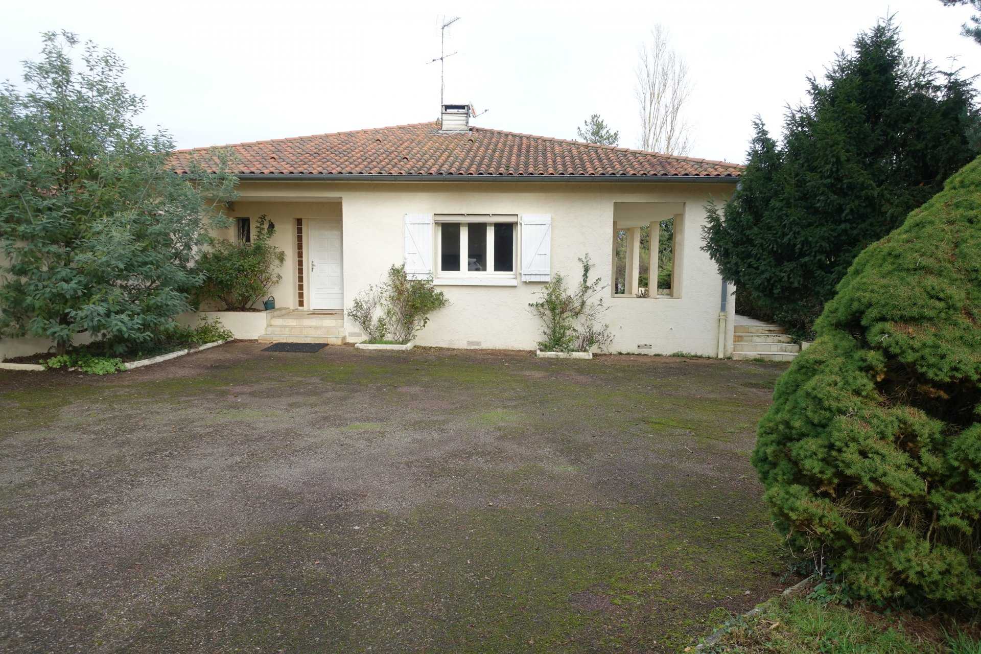 жилой дом в Pavie, Occitanie 10816055