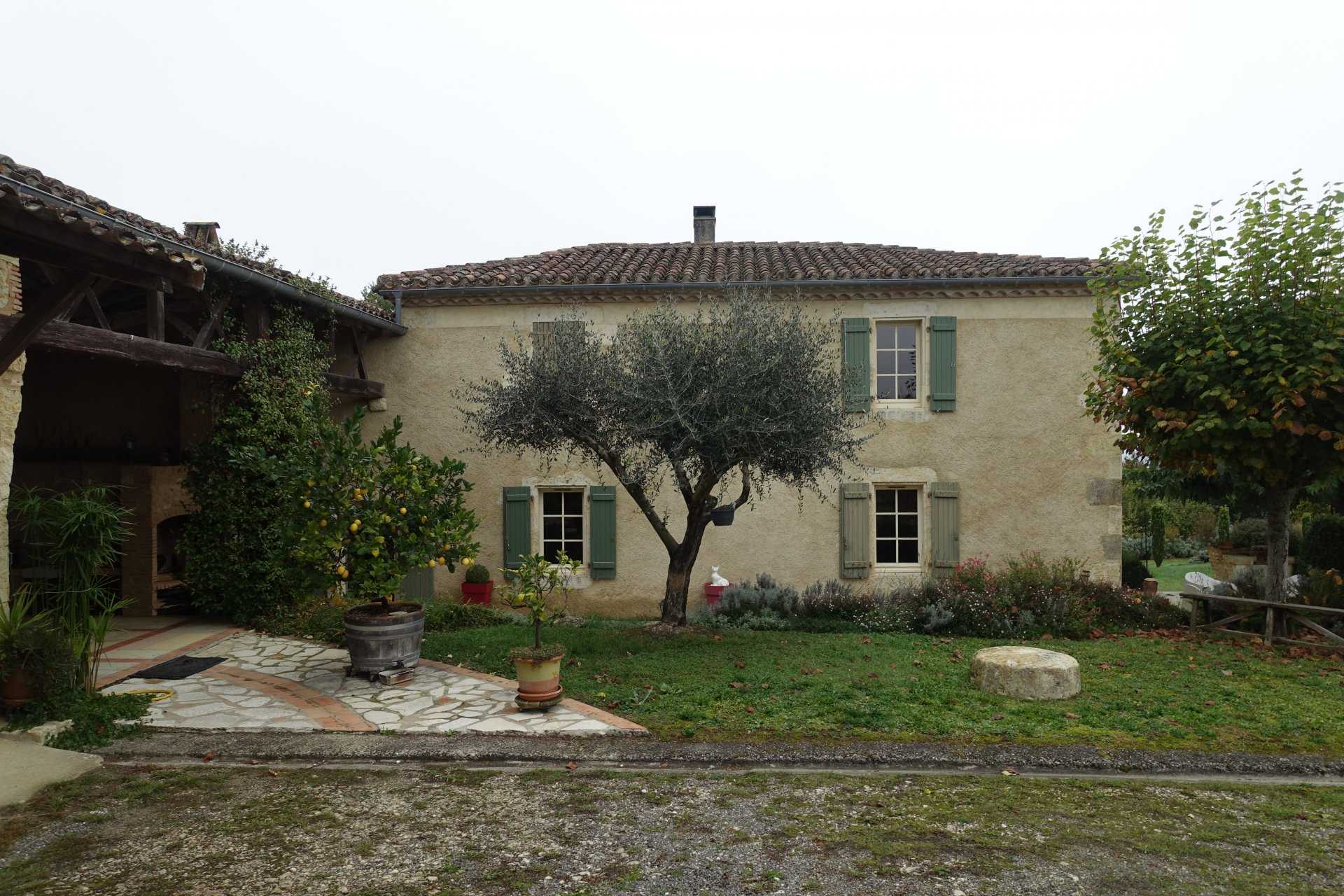 жилой дом в Peyrusse-Massas, Gers 10816088