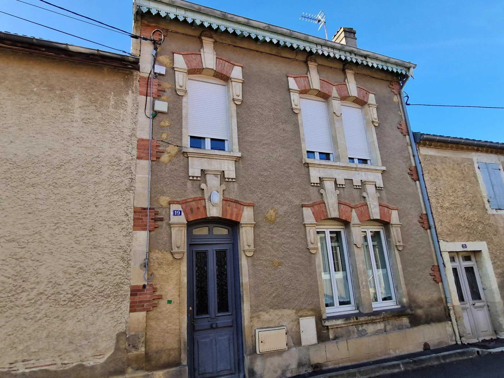 Flere hus i Auch, Occitanie 10816152