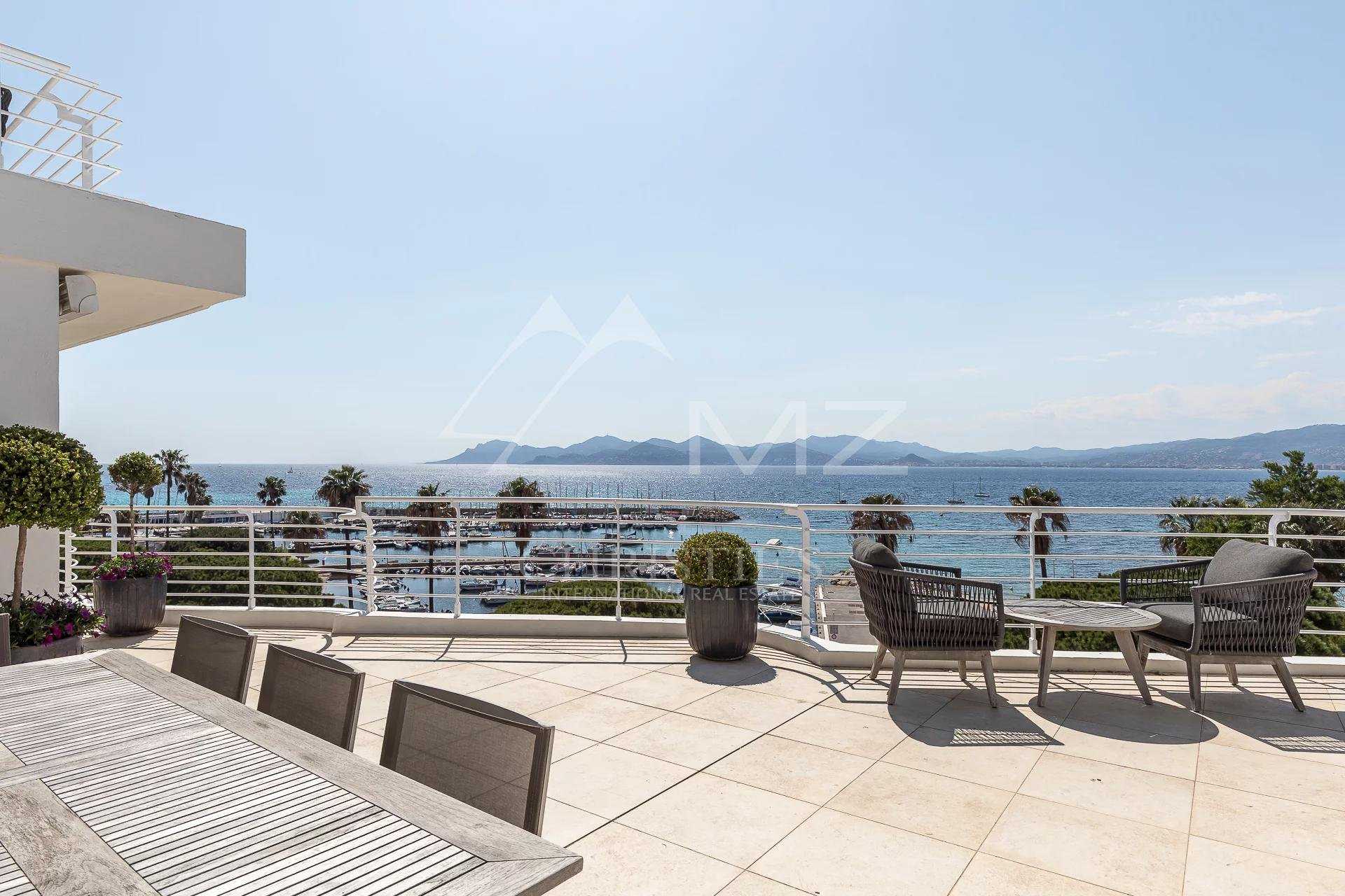 residencial no Cannes, Alpes-Maritimes 10816202