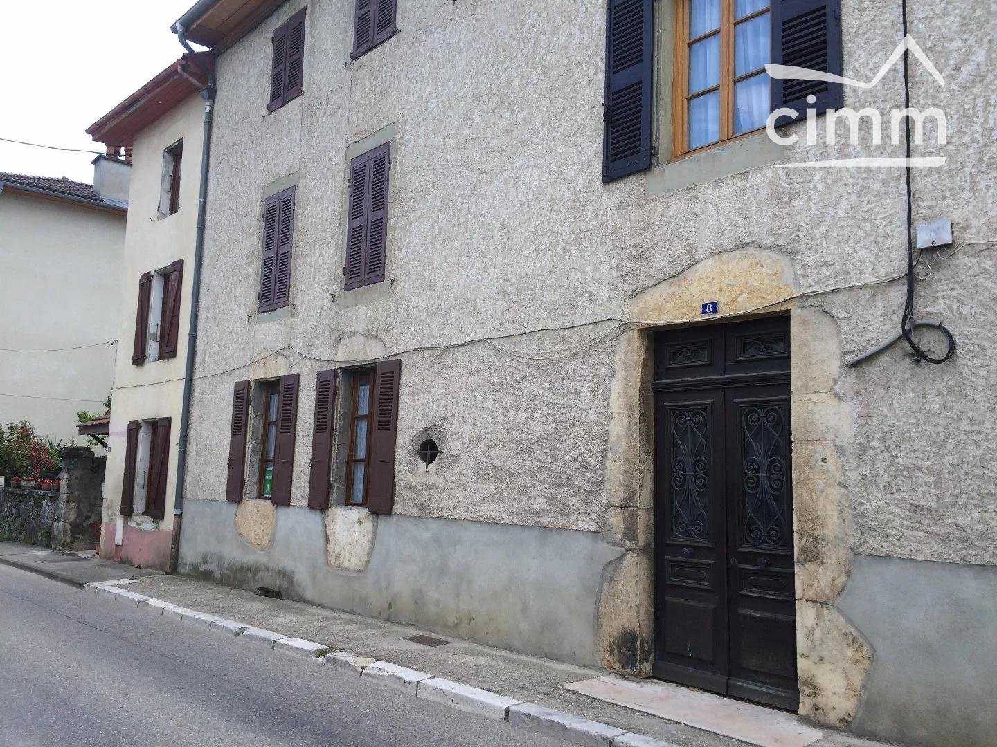 Condominium in Tullins, Isère 10816211